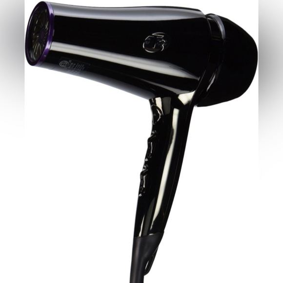 Styling Tools T3 Featherweight Luxe 2i Review T3 Featherweight